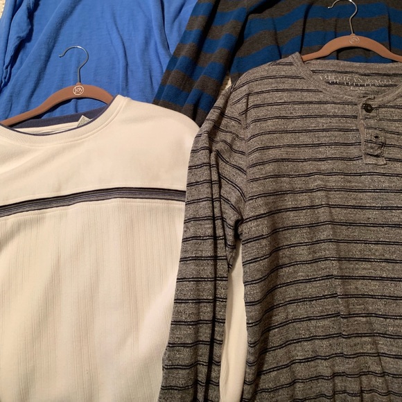 American Eagle Outfitters Other - Like new long sleeve American eagle Henley’s